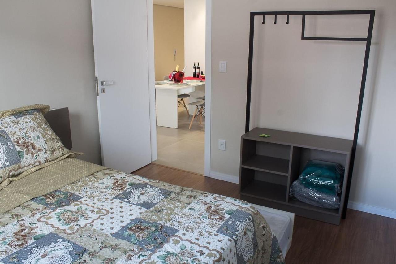 Dallas Apartamentos Na Via Gastronomica-Estacionamento-Amplos E Equipados-Wifi Bento Goncalves Ngoại thất bức ảnh